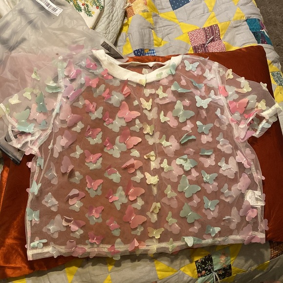 Mesh top with butterflies - Picture 4 of 8